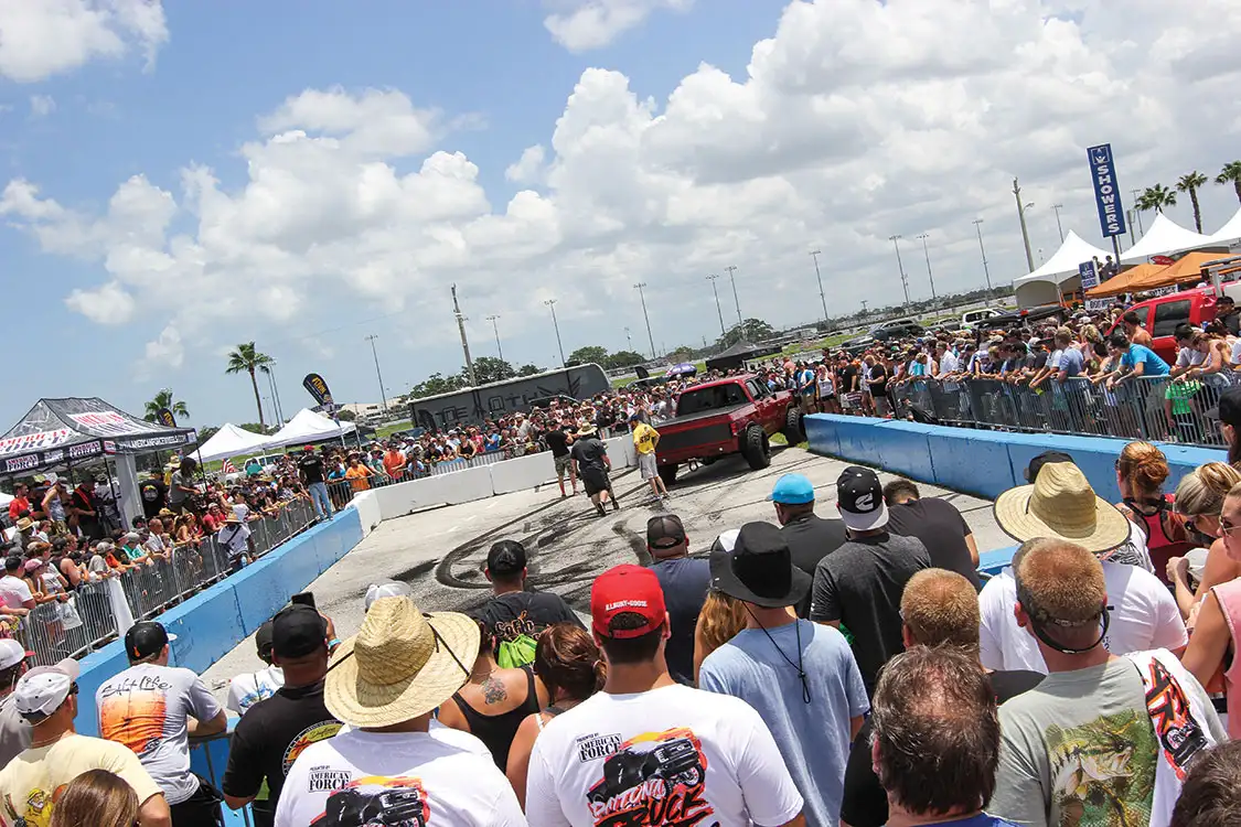 Crowd at daytona 2018 truck meet