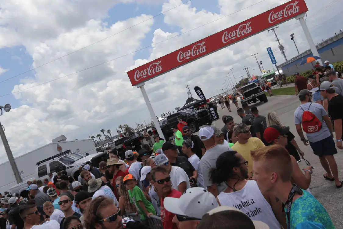 Crowd at 2018 truck meet daytona