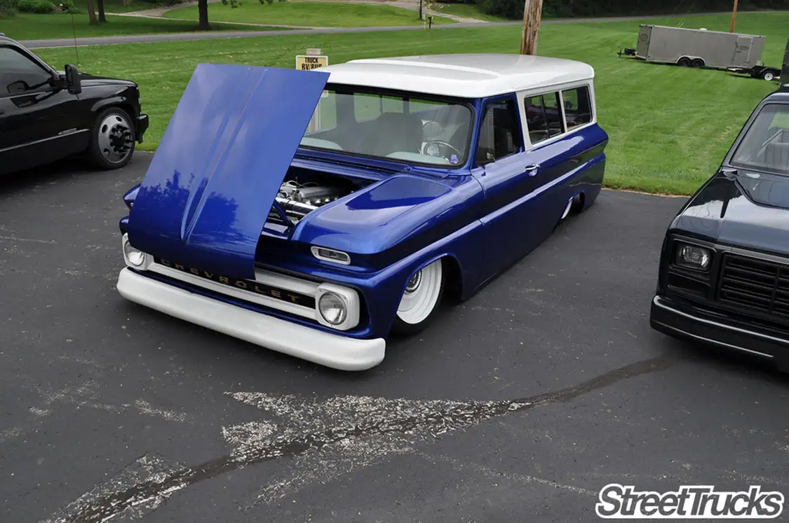 1965 Chevy Suburban Front