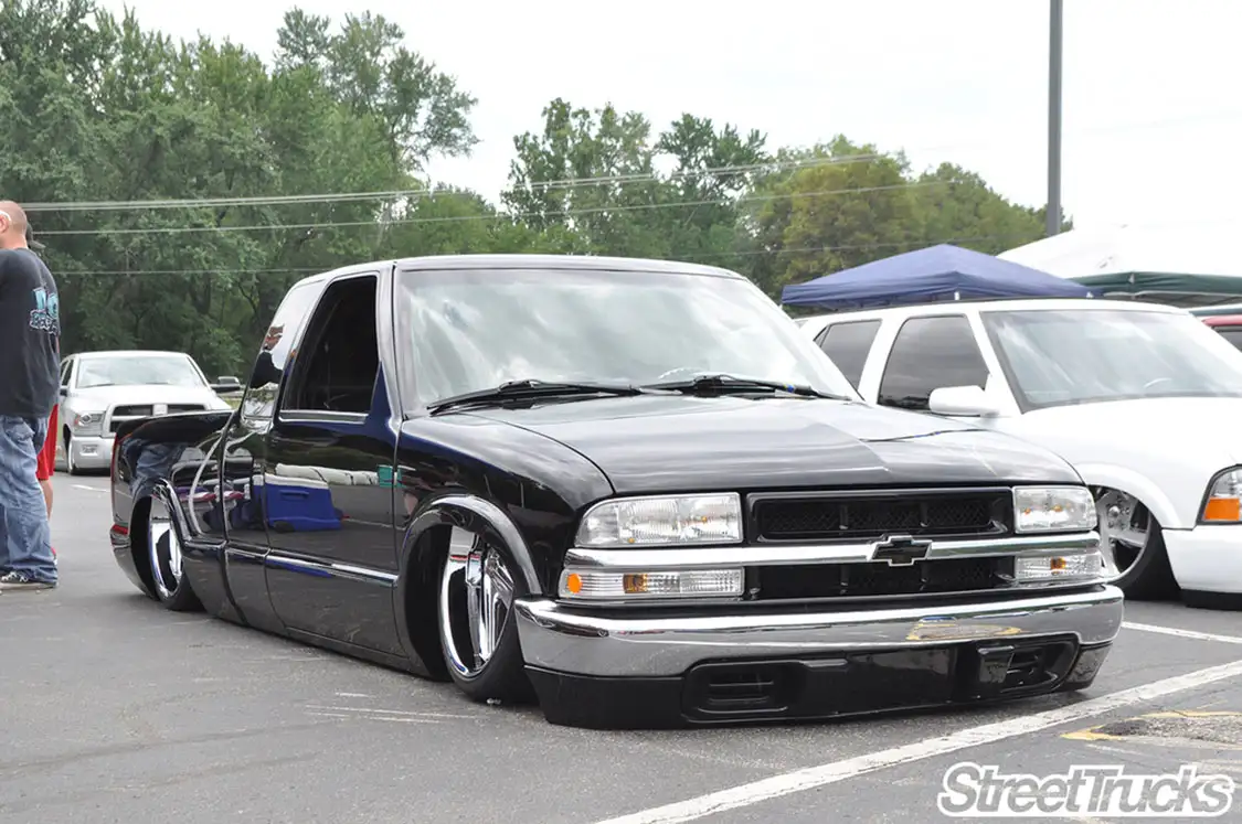 Black Chevy S10