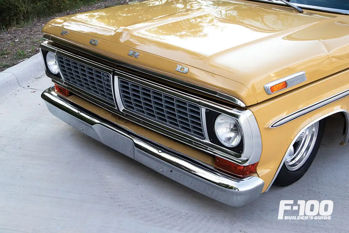 1970 Ford grille