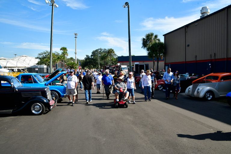 THE 34TH NSRA ANNUAL STREET ROD NATIONALS - Street Trucks