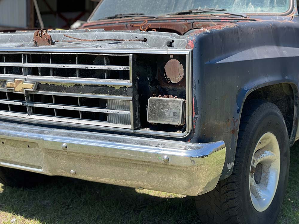 1985 Chevy C10 charity build for Mission 22! Sergeant Square - Street Trucks