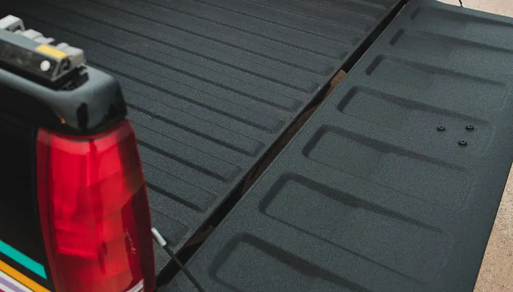 Spray-in bedliner on an 1993 Chevy 1500