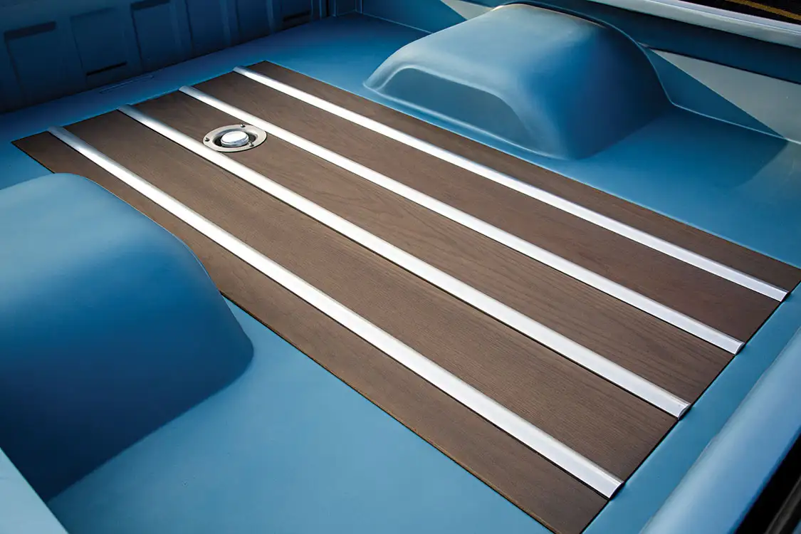 Bed floor of truck