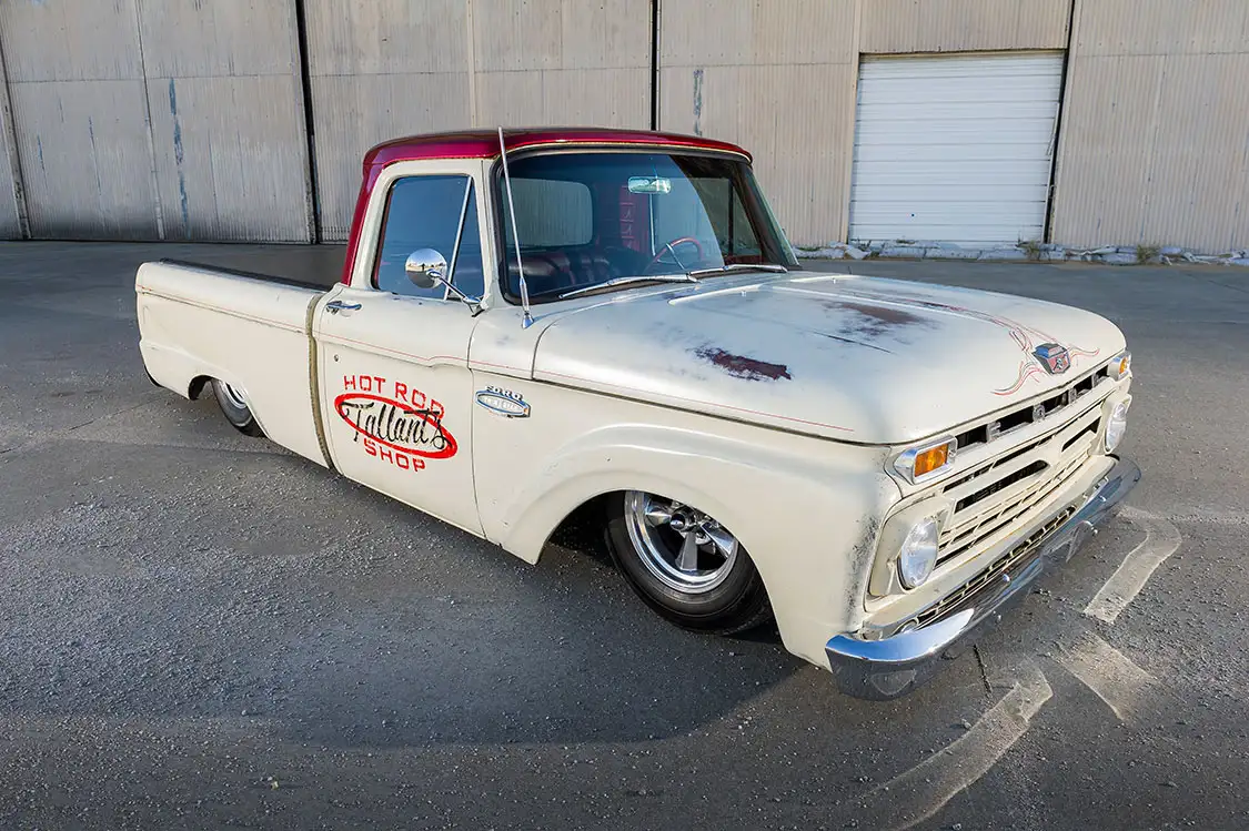 1966 Ford F-100 Side view
