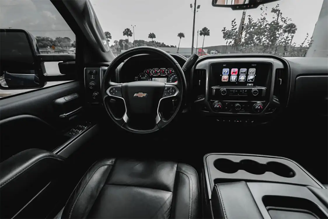 DIESEL TRUCK Interior