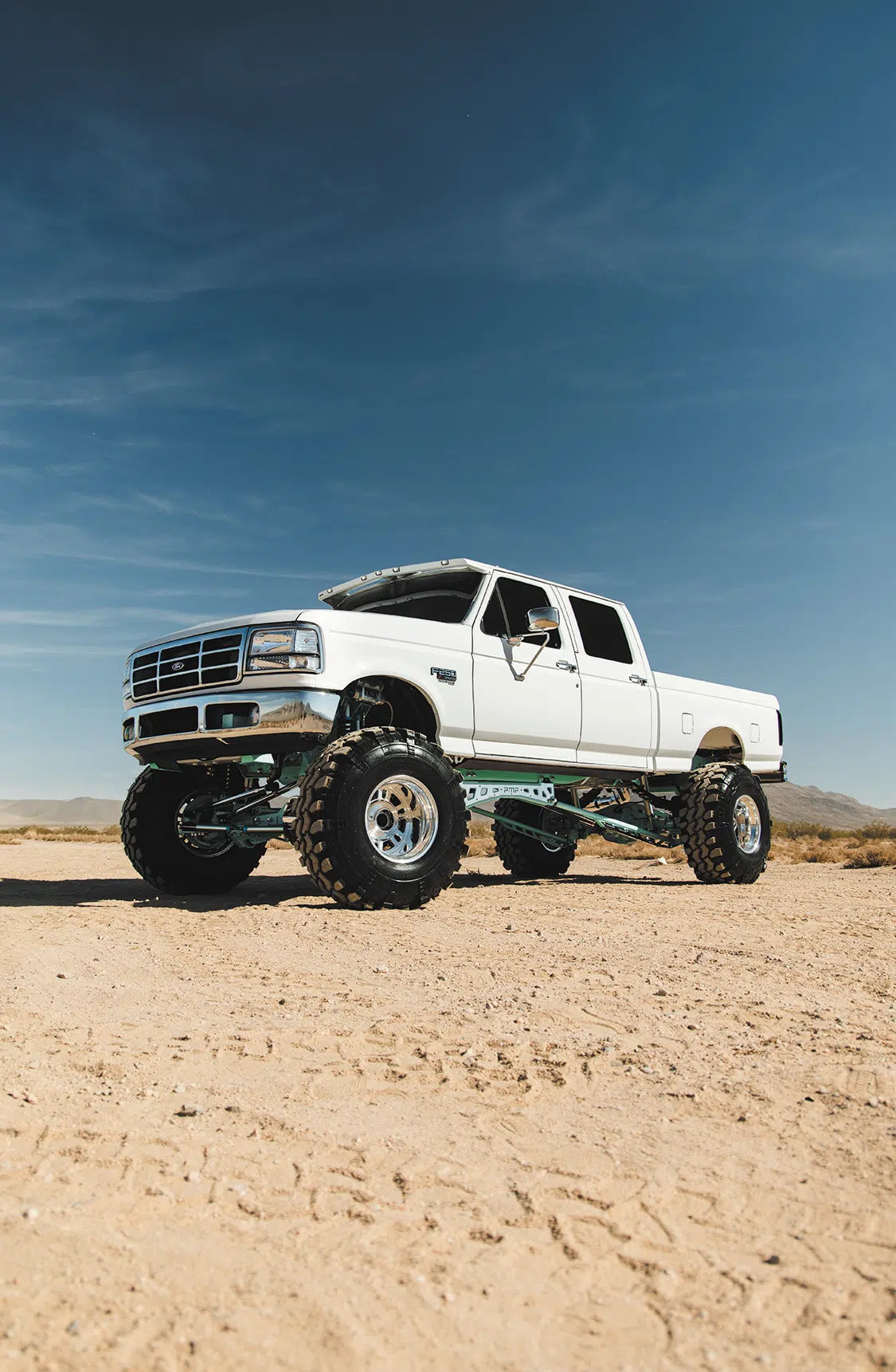 Side view of 1997 Ford F-250 