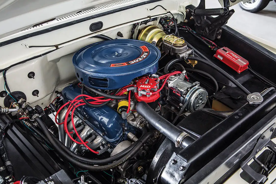 1971 Ford 302 V-8 Engine