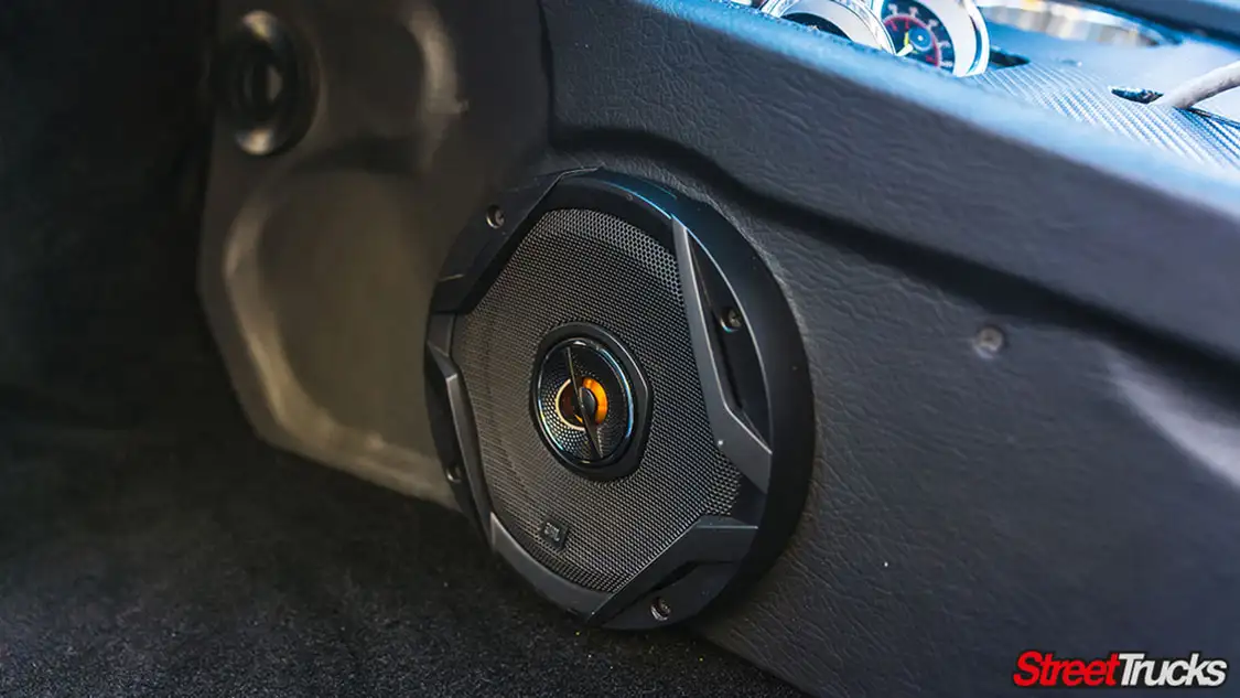 JBL 6×9 and 6 ½ speakers